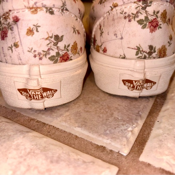 White floral Vans - Picture 3 of 3